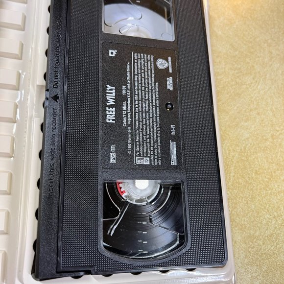 Free Willy VHS Clamshell Warner Bros - Picture 3 of 3